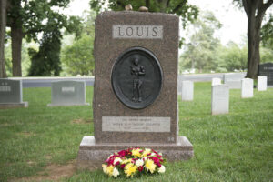 Louis grave arlington